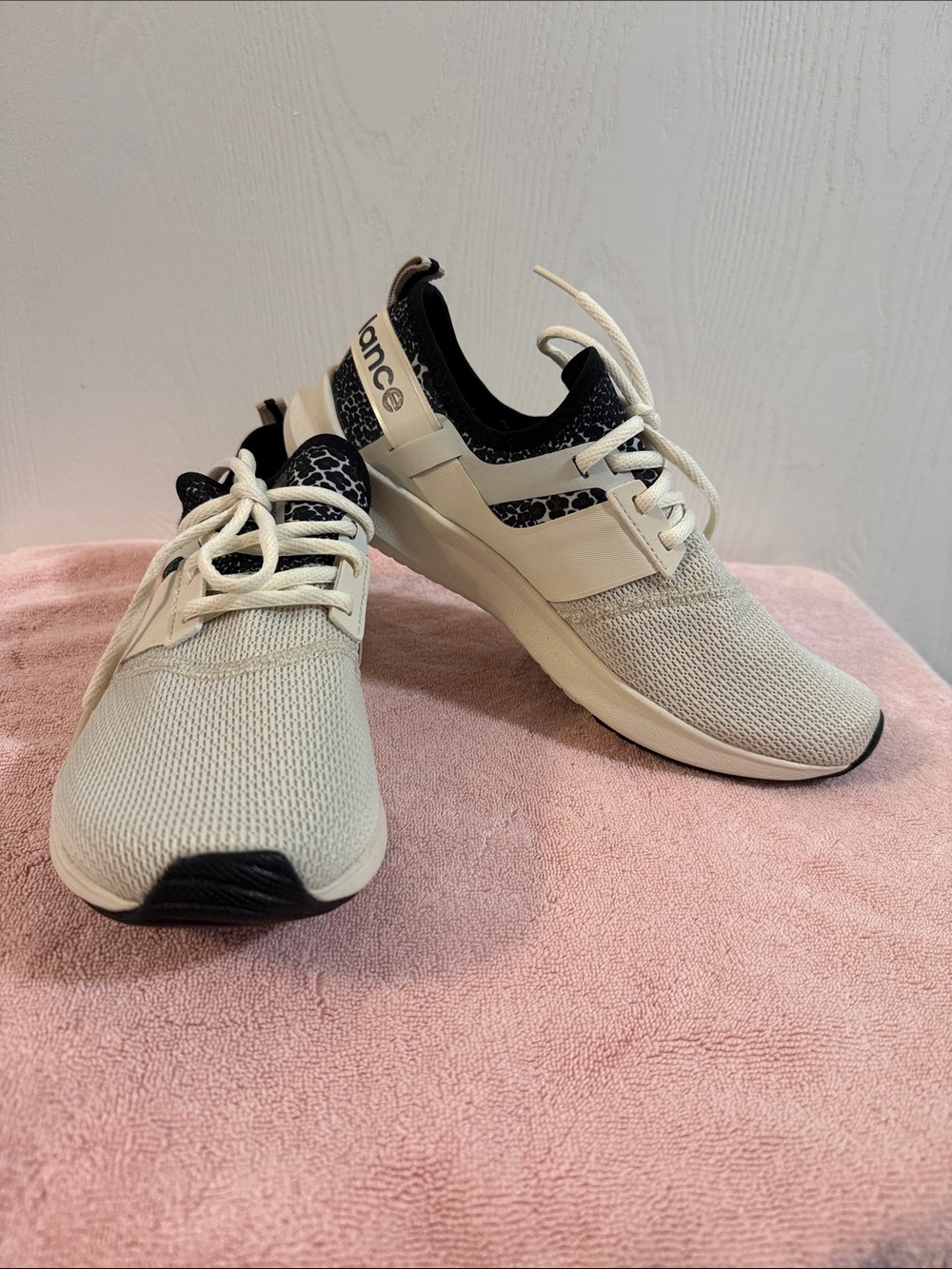 NWOT: New Balance Cream Mesh Sneakers with Black Accents